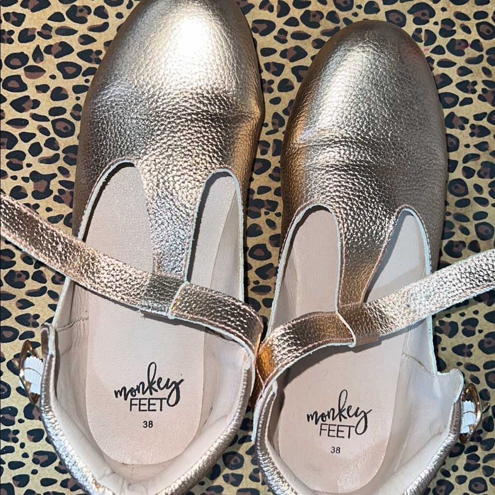 Monkey Feet T-Straps Rose Gold